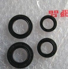 济南铃木摩托车配件UYUU125QS100左右曲轴油封全车油封驱动轴油封