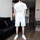 白色