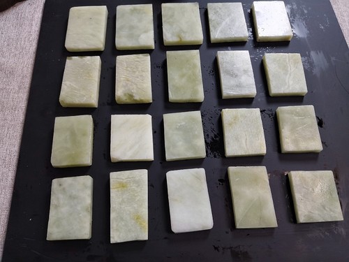 DIY半成品天然岫玉平安牌毛料原石无字方形练手雕刻玉石片无事牌