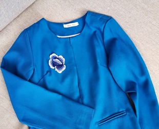 挥泪亏甩 宝蓝色圆领外套上衣