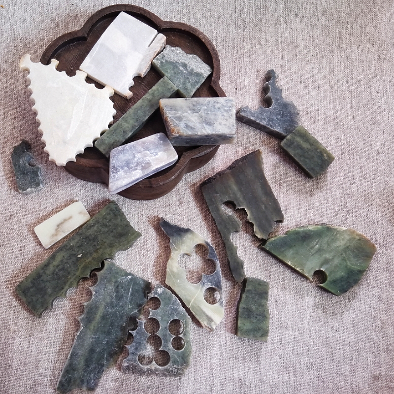天然新疆青海和田玉牌子料边角料