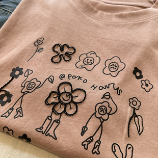 设计感小众宽松显瘦圆领上衣 新款 可爱卡通花朵刺绣短款 T恤女夏季