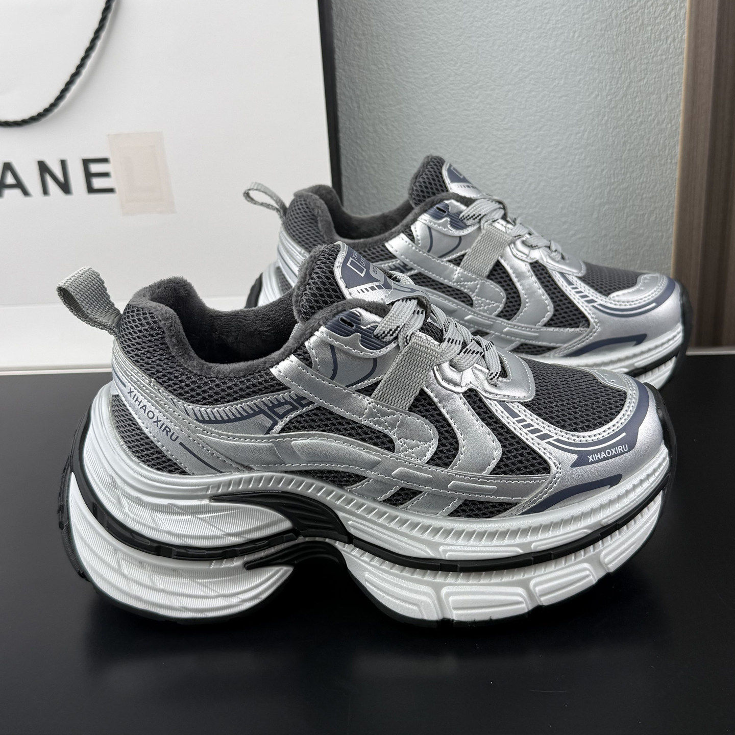 [明星同款]巴黎老爹鞋女2026年新款厚底松糕小个子超高跟加绒擦色