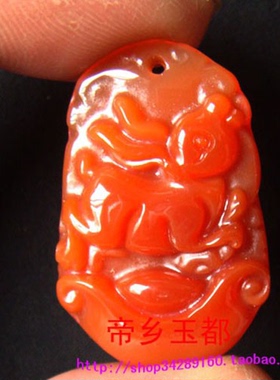 2025年属猪人的玉兔抱瓶鸿兔赐宝