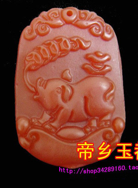 2026年属虎喜柿连猪吉宏吊坠