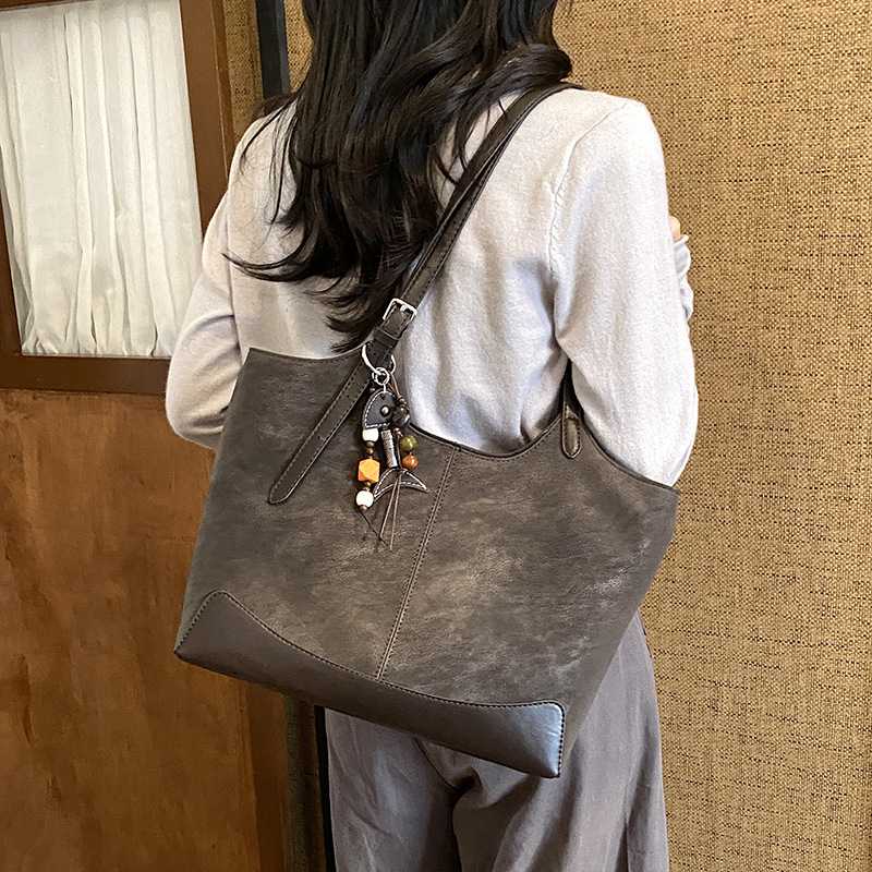 女款2026新款秋百搭大包单肩包女士通勤大容量腋下高级感女托特包