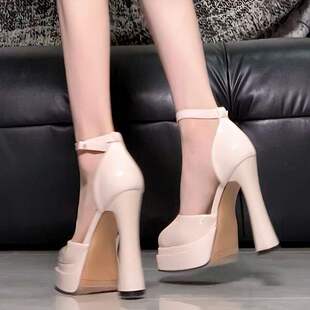 不累脚主婚纱婚鞋2026新款小个子粗跟防水台高跟鞋订婚宴会鞋时尚