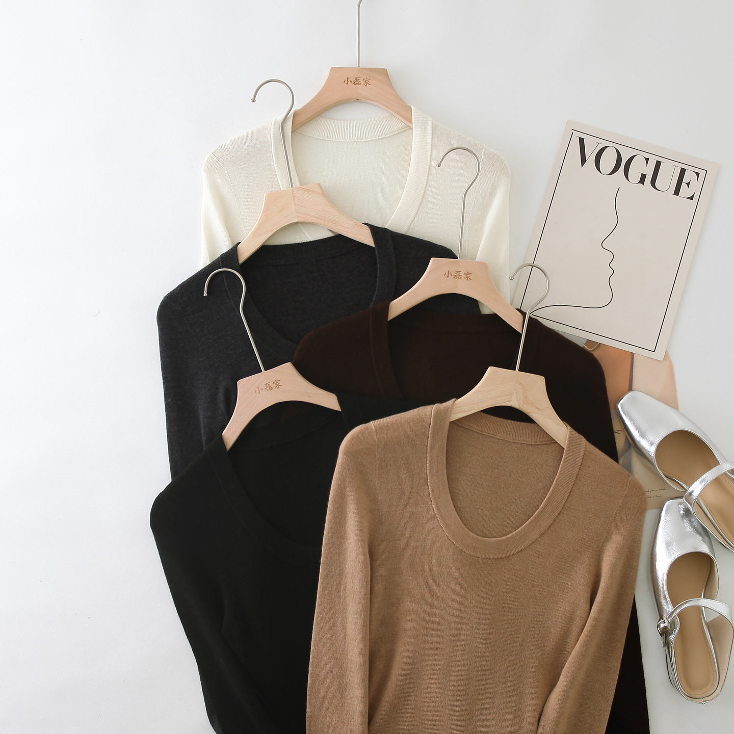 小磊家 春秋款100%羊毛无缝一体U领简约洋气修身针织打底衫上衣女