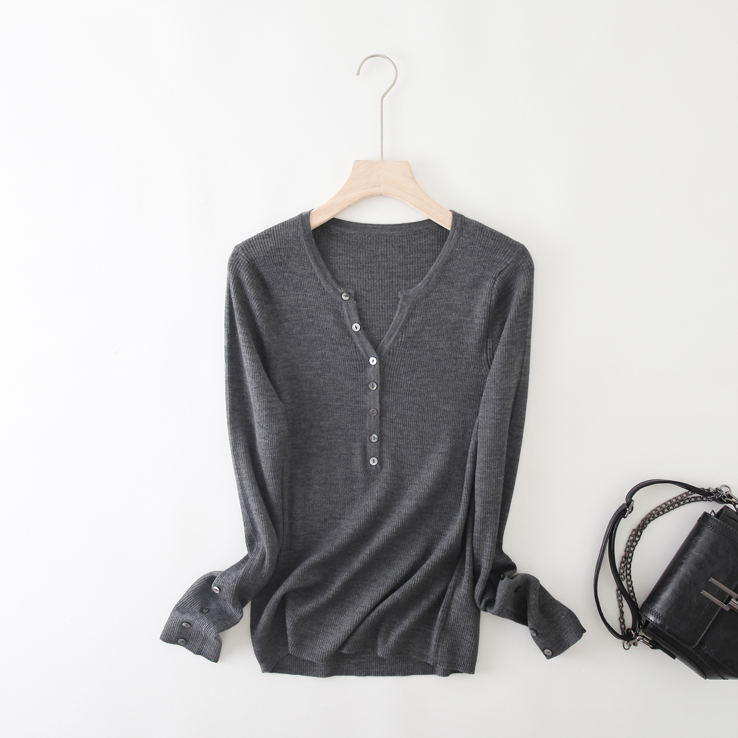 小磊家 剪刀领 精纺羊毛+桑蚕丝针织衫半门襟坑条螺纹长袖毛衣女