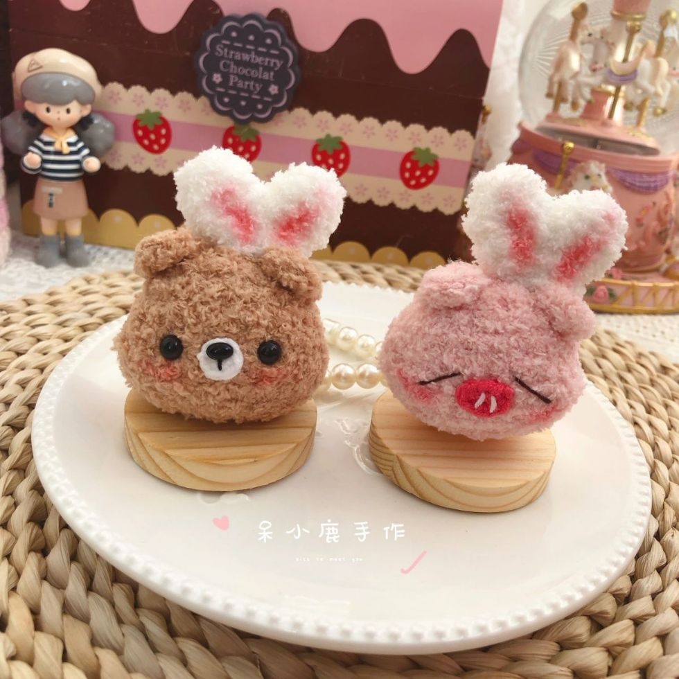[成品]钩织卡通毛绒公仔挂件可爱小猪猪小熊包包钥匙扣装饰玩偶