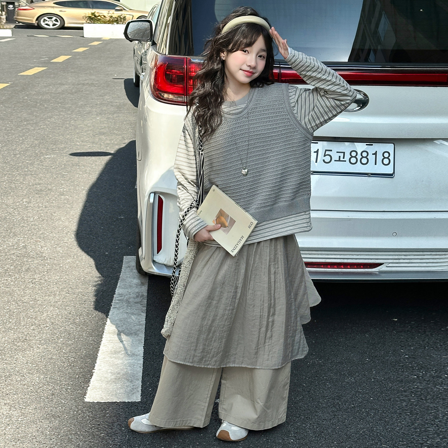 女童春秋款韩系套装2026新款女孩时尚毛衣马甲屁帘休闲裤洋气春装