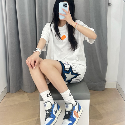 AC~~男女款中间刺绣logo T