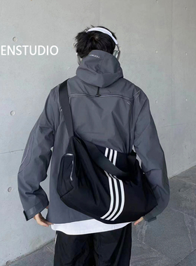 YUEN街头休闲运动健身途旅行单肩干湿分离游泳包斜挎包男女大容量