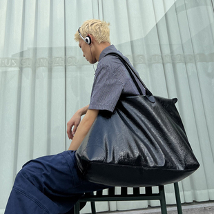 YUEN暗黑系原宿复古腋下大容量托特挎包男女皮质包街头pu休闲手提