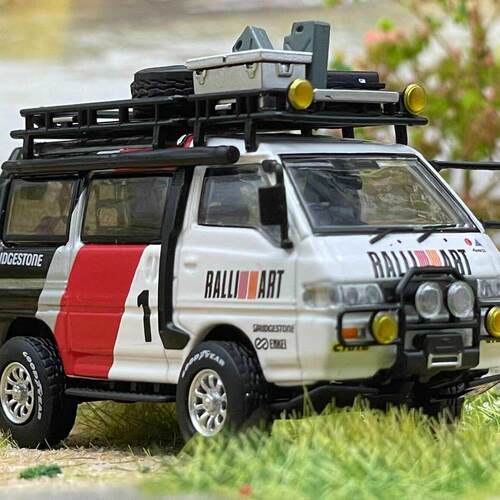 改装版汽车模型Autobots合金