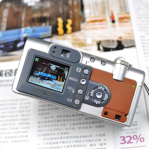 绝版 美能达 Dimage F200 超复古 CCD 相机 镜头
