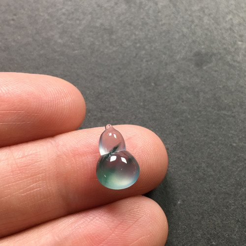 天然翡翠飘花蓝钢葫芦首饰