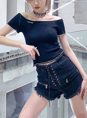 Via Pitti官方授权黑色显瘦圆领露肩铁链装饰心机多穿短袖小T恤女