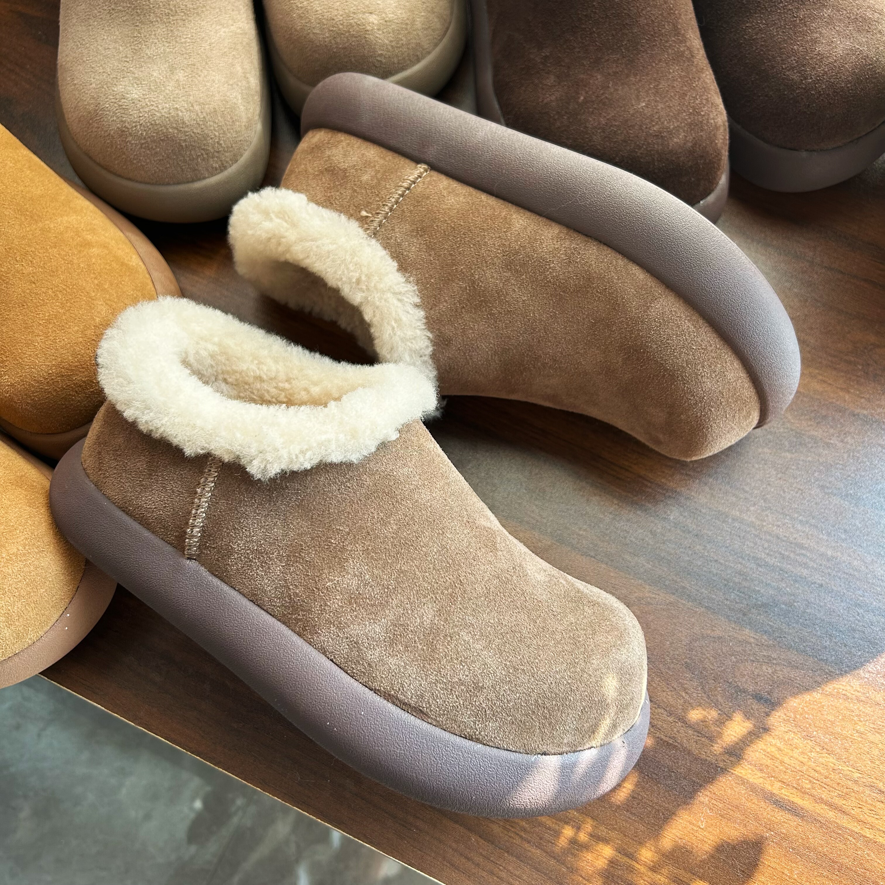 小土豆厚底羊皮毛一体2025新款雪地靴女增高冬季保暖穆勒鞋勃肯鞋