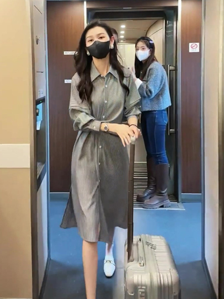 2026韩版新款连衣裙女秋冬法式御姐风高级感小众衬衫裙条纹裙子