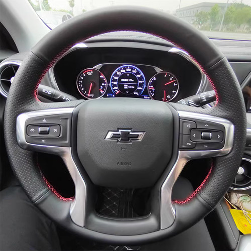 20-22-23款雪佛兰开拓者方向盘套