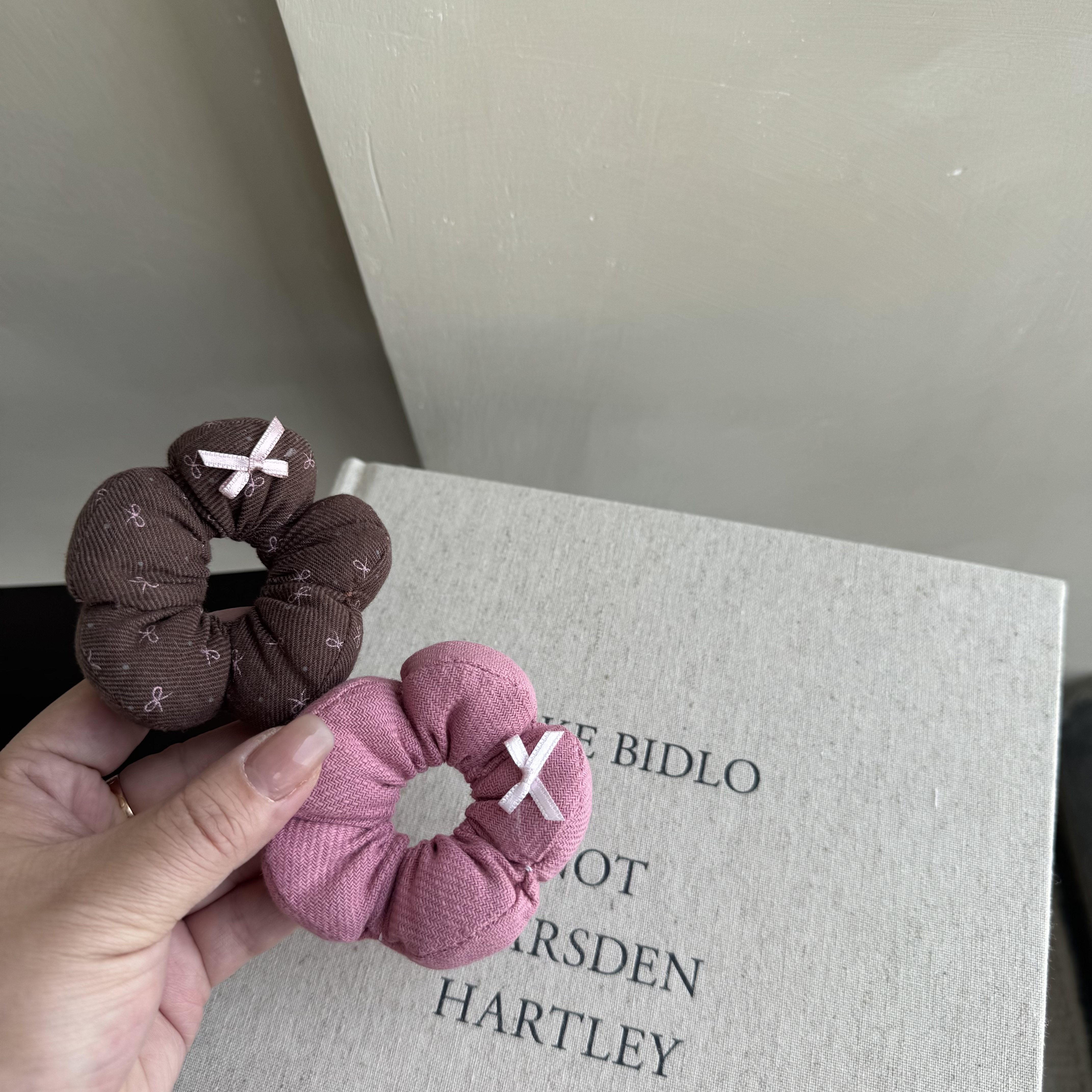 2个装 森系秋冬蝴蝶结花朵发圈儿童 宝宝头饰发饰 丸子头皮筋可爱