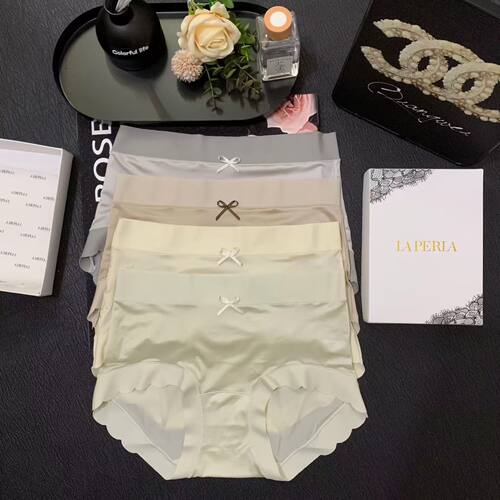 LAP新款轻奢绸缎面光面无痕中腰内裤 舒适透气莫代尔裆三角女内裤