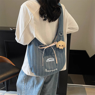 韩代正品emis慵懒风牛仔布设计感女挎包百搭休闲大容量单肩斜挎包