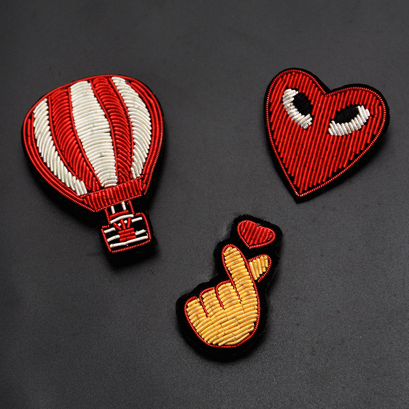 猫猫三手工刺绣印度丝胸针气球心形比心女配饰气质胸花别针装饰