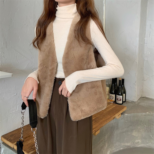 Real shooting and real price autumn and winter new high-grade Plush Camisole short vest vest + high collar bottomed sweater