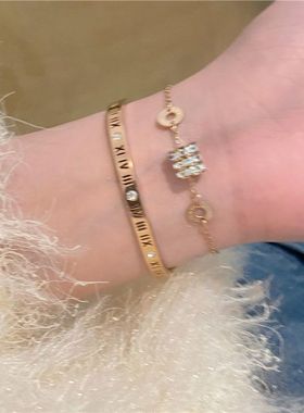 小蛮腰手链女ins小众设计高级感气质百搭手镯2023年新款爆款手饰