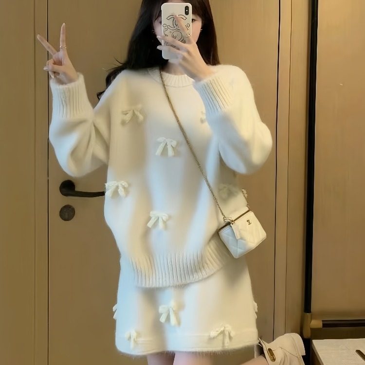 小香风毛衣套装女2025新款穿搭设计感蝴蝶结针织衫上衣短裙两件套,女装/女士精品,时尚套装,淘宝优惠券,粉丝福利购,淘宝优惠卷