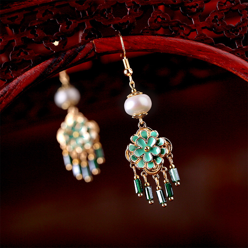 ���������׹������������Ů���ų������ʶ�����������С�����