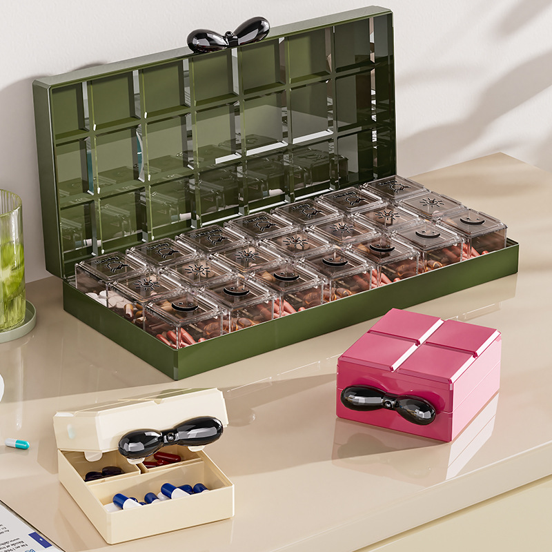 食品级分装药盒便携式分药器一周七天随身小号透明轻奢药品收纳盒