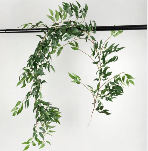 长条叶藤吊顶路引布置尤加利假花