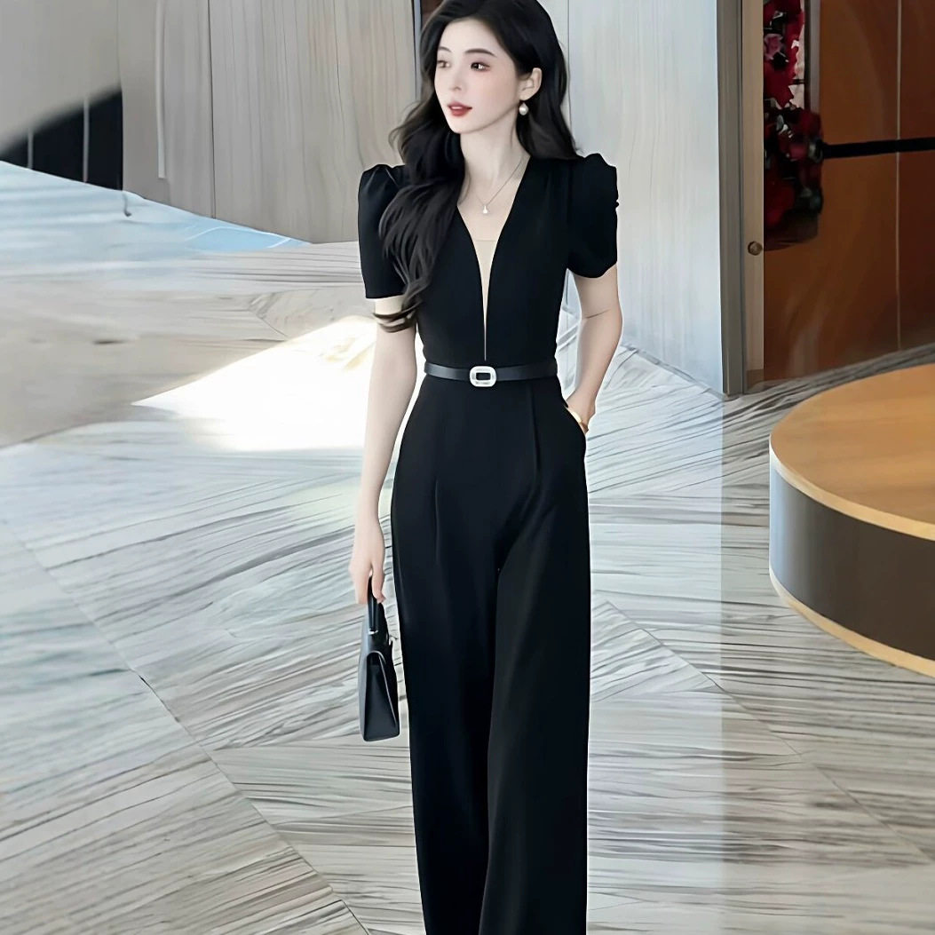 高级感黑色短袖连体裤女2026夏季新款轻奢修身显瘦简约气质连衣裤图片