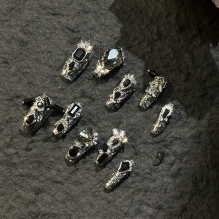 纯手工穿戴甲超长满钻爆闪暗黑重工哥特曼巴黑钻美甲梯形 204