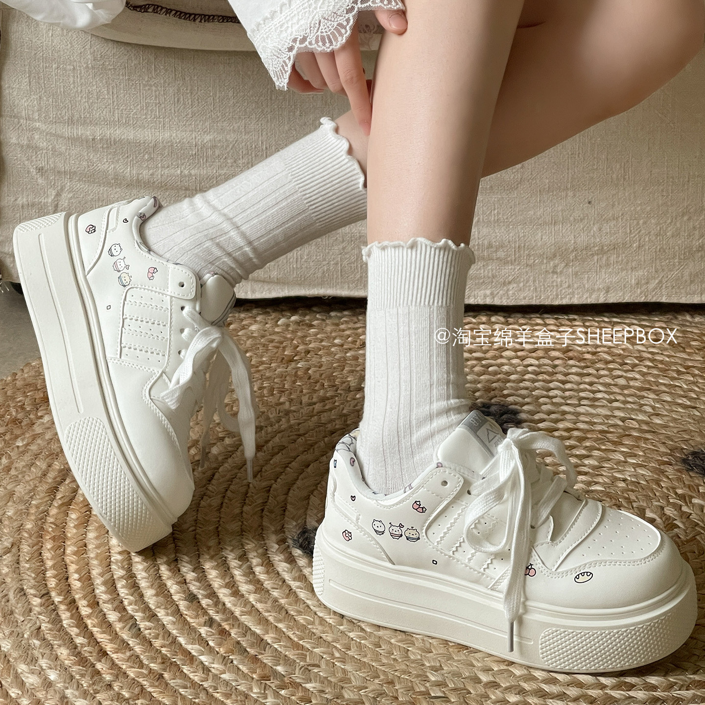 绵羊盒子增高厚底小白鞋女款2026新款春板鞋ins潮百搭小众面包鞋