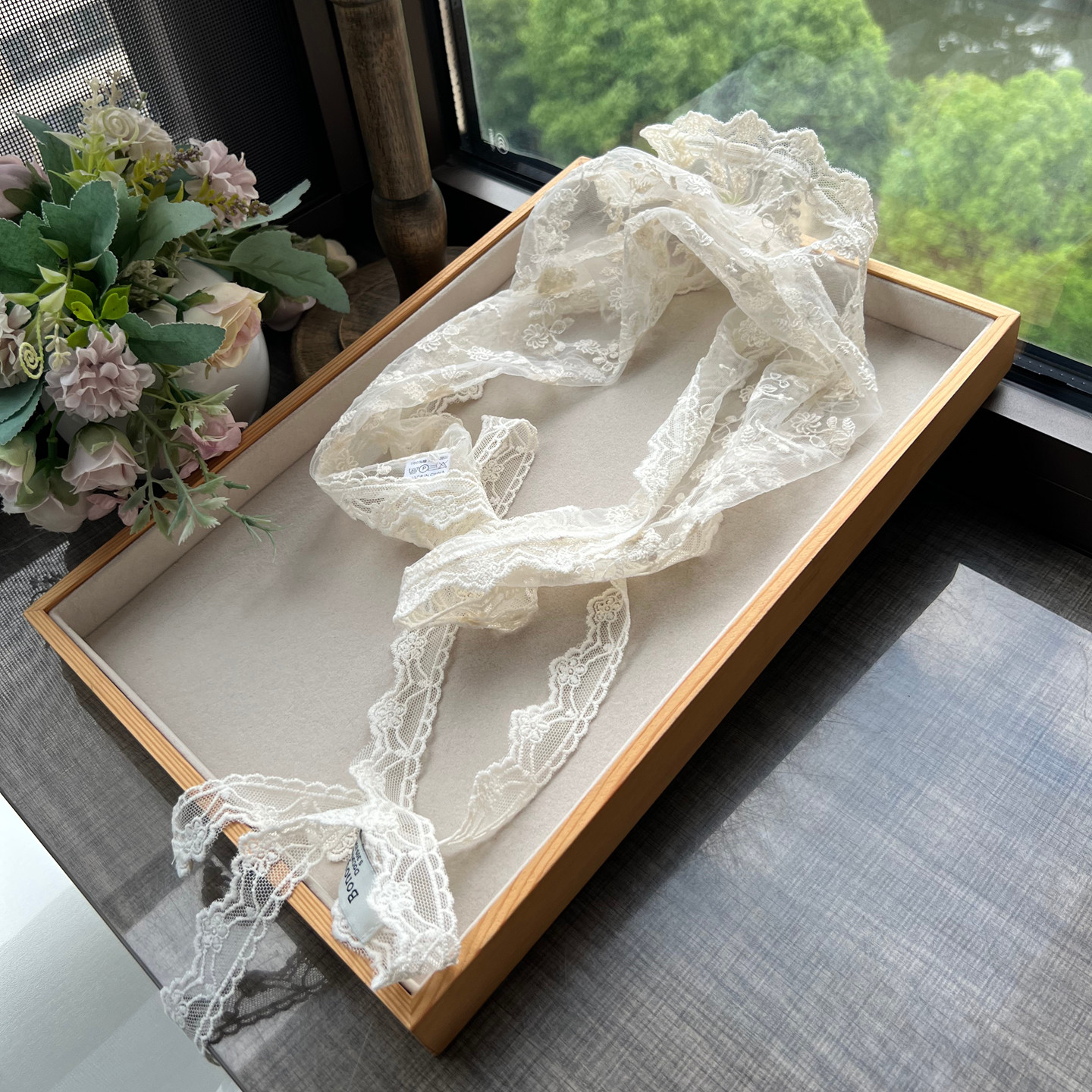 韩系复古蕾丝细长条丝巾春夏图片