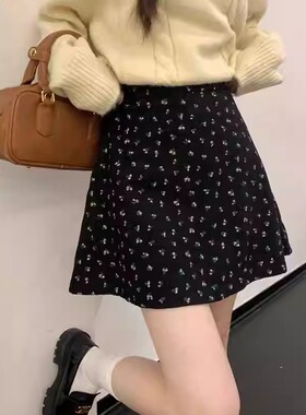 大码新款碎花a字裙半裙秋季小个子高腰半身裙短裙女装胖m黑色裙子