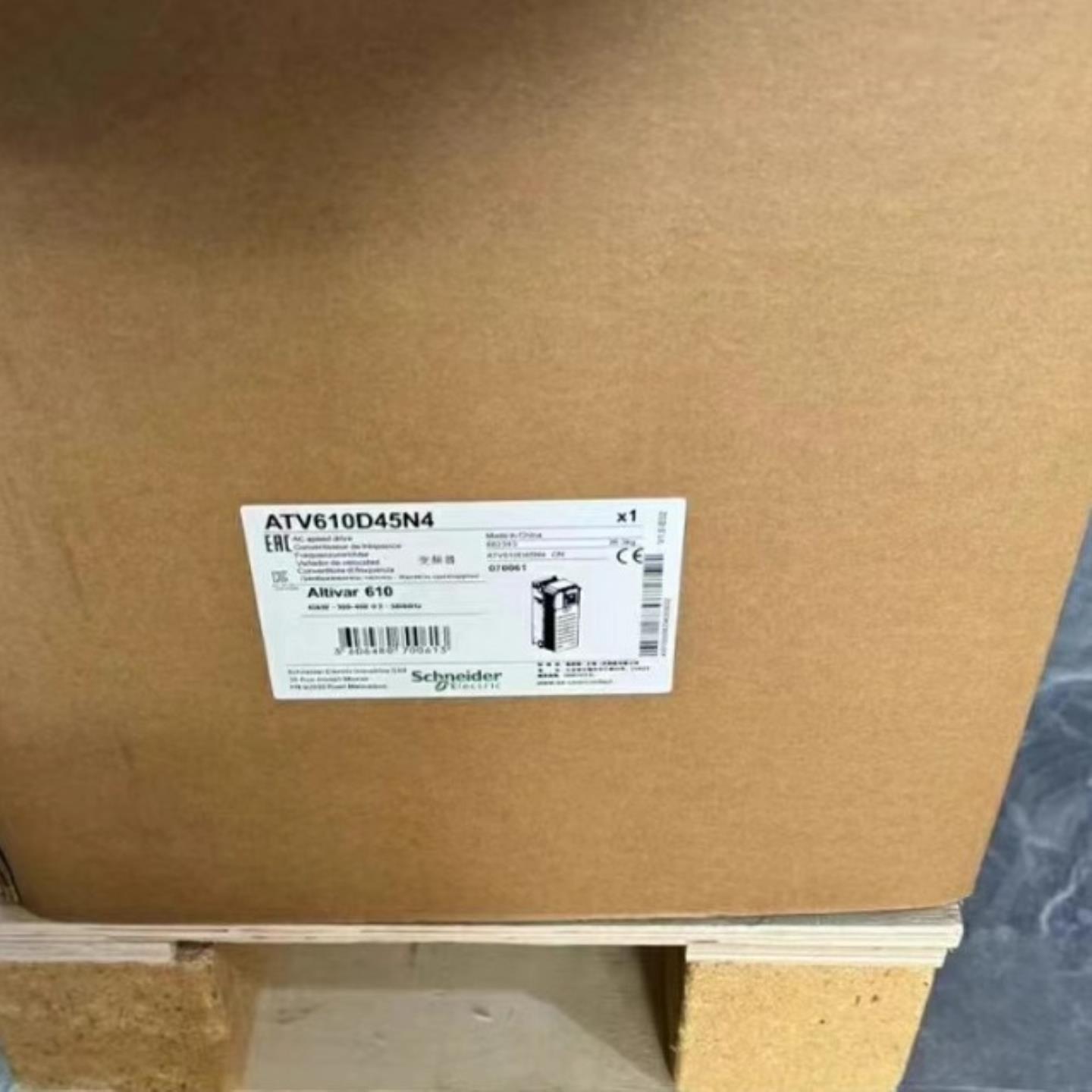 ATV610D45N4  施耐德变频器供应实物拍摄现货咨询议价询价