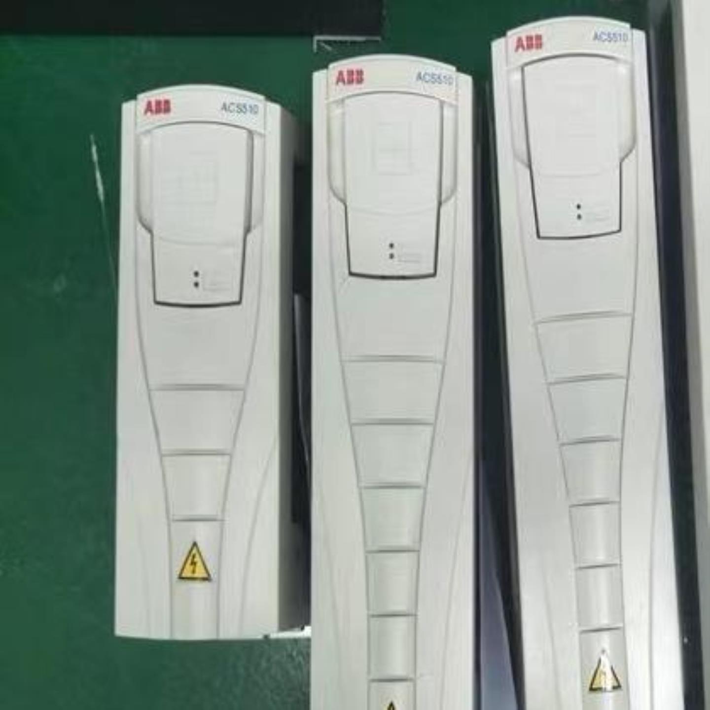 ACS510-01-05A6-4 ABB变频器议价原装现货全新供应实物拍摄询价