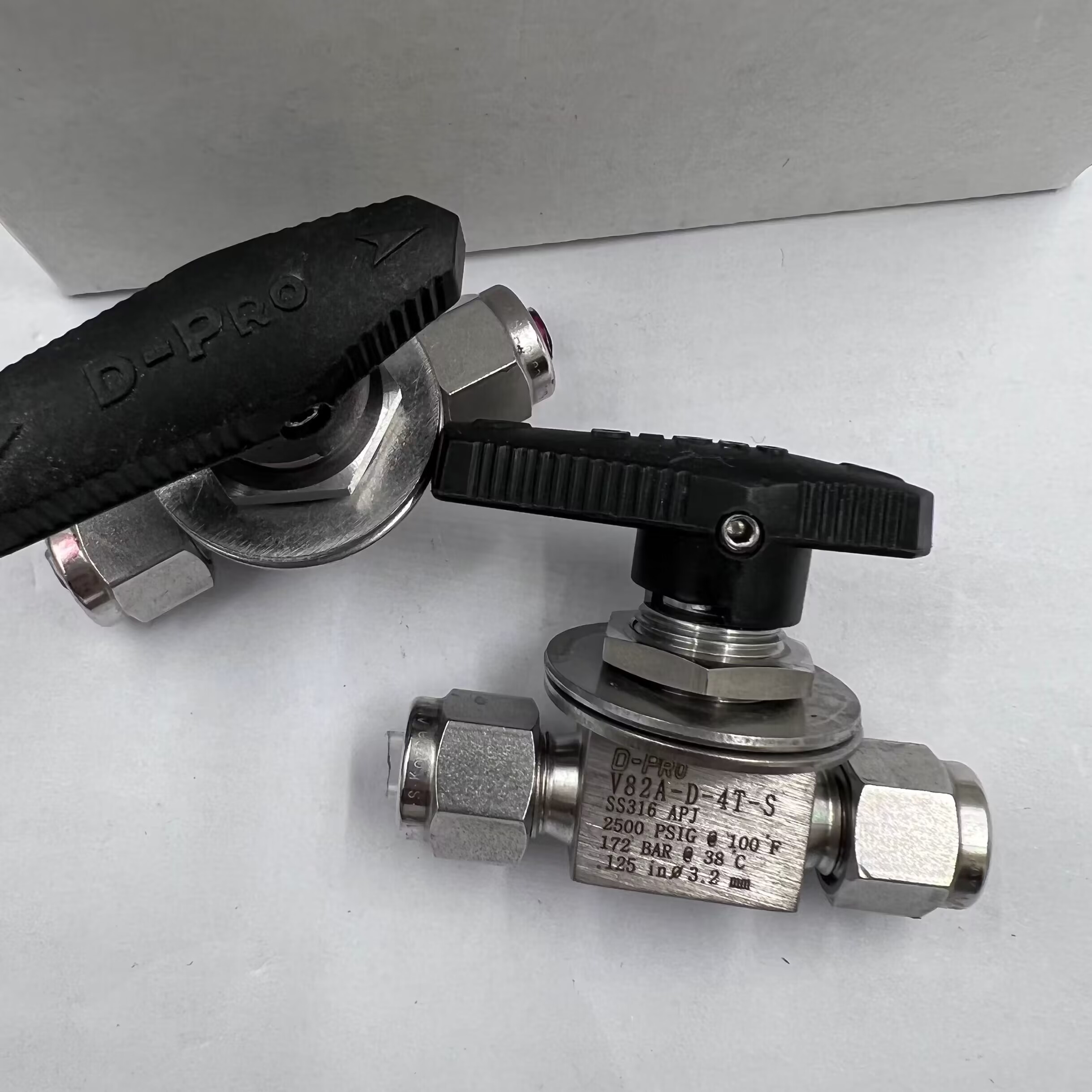 议价原装正品D-PRO减压阀手板阀V82A-D-4T-S现货销售询价