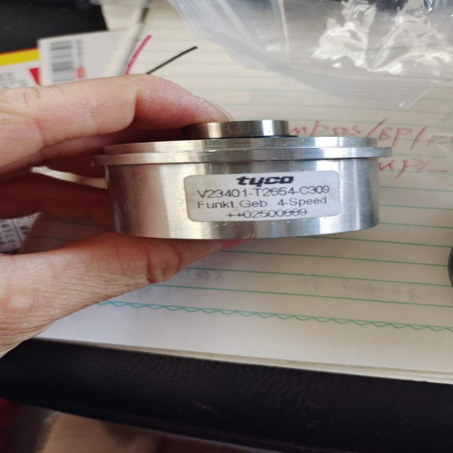 TYCO V23401-T2654-C309 二手拆机泰克旋转编码器 T2654-C309询价