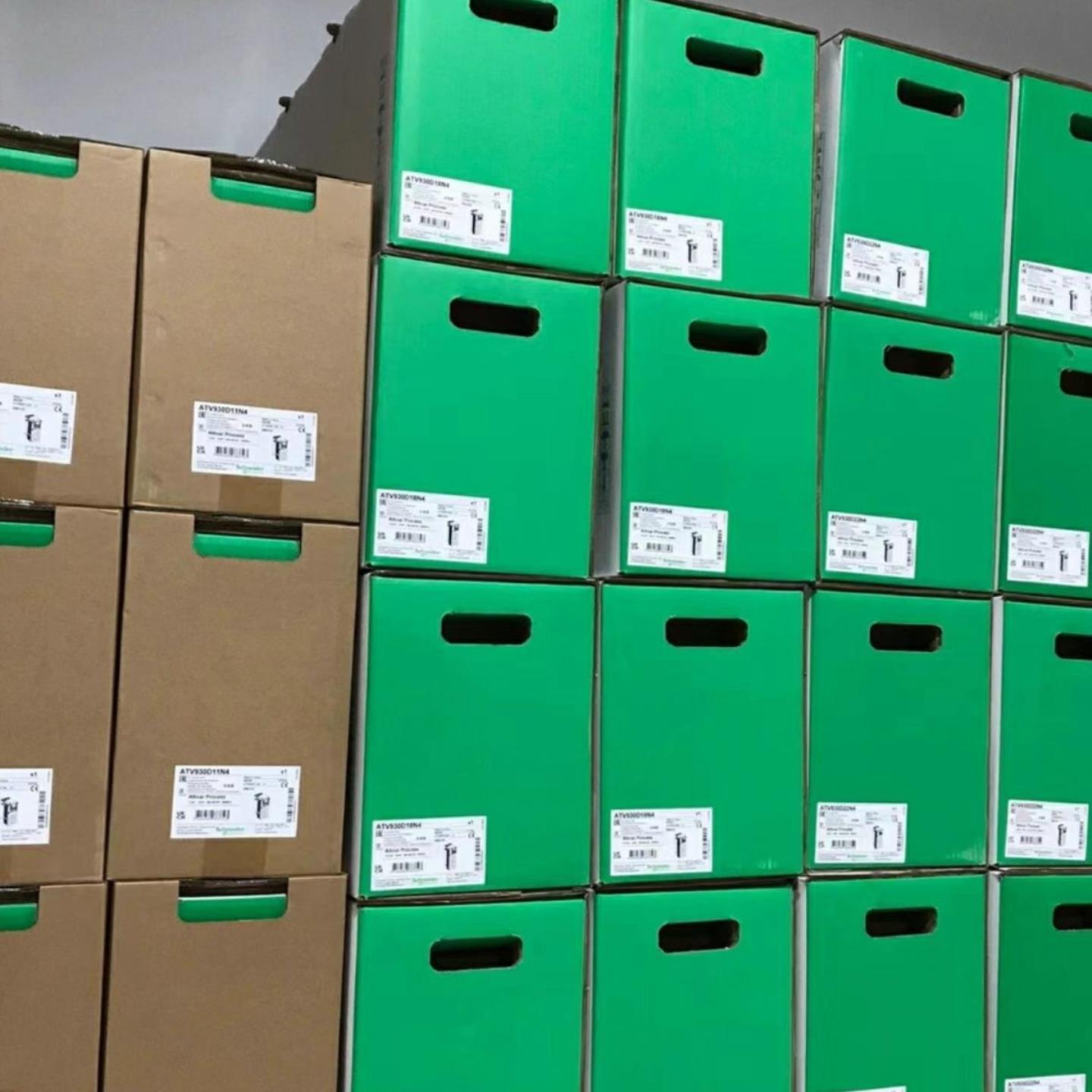 ATS48C59Y 施耐德软启动器全新供应实物拍摄现货咨询议价询价