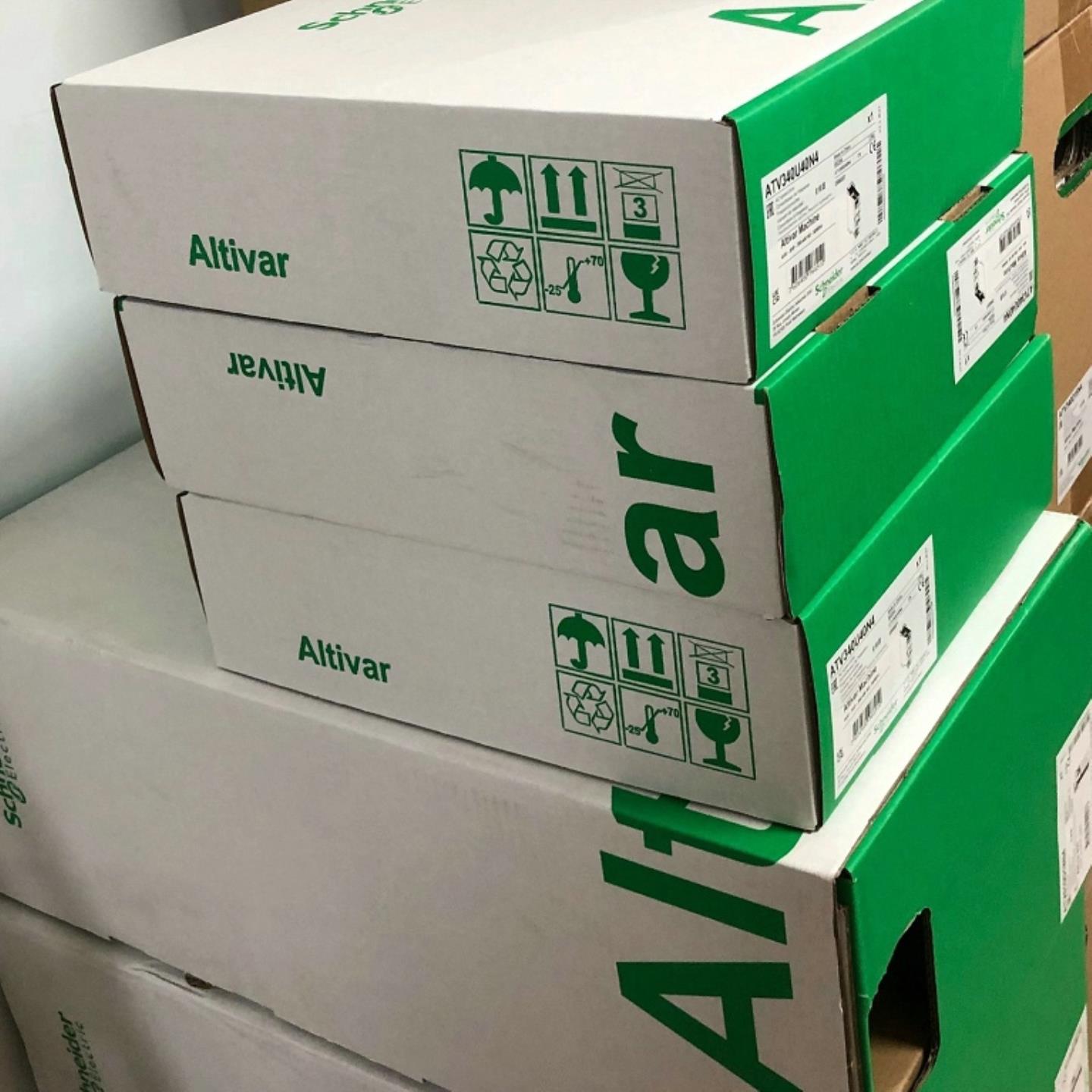 供应施耐德变频器 ATV320U07N4C 质保库存顺丰包邮议价询价