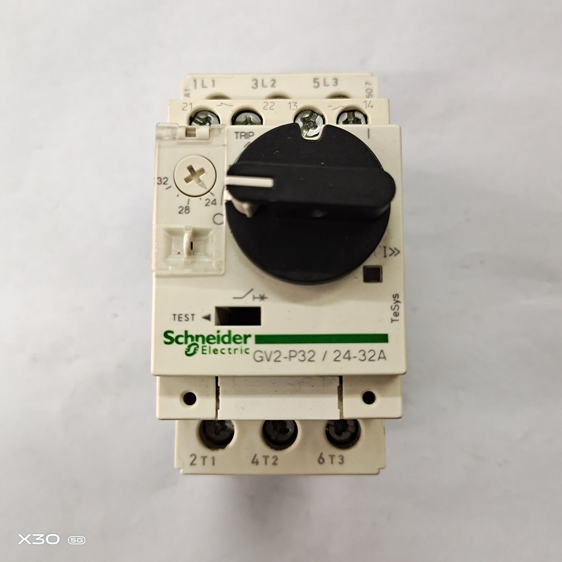 施耐德原装进口马达保护器电动机热磁断路器GV2-P32P14P16P08询价