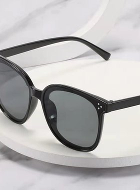 墨镜韩版简约风太阳眼镜男女同款