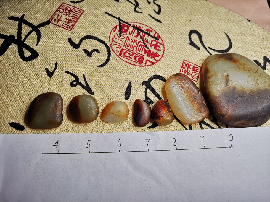 第四类有投资价值和田玉籽料：和田玉籽料聚皮料