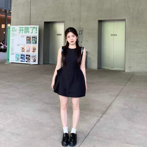LARGE EYE大眼自制Large eye 2025夏季新款设计感小众背心连衣裙